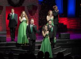 Dublin's Irish Tenors & The Celtic Ladies - A Celtic Christmas