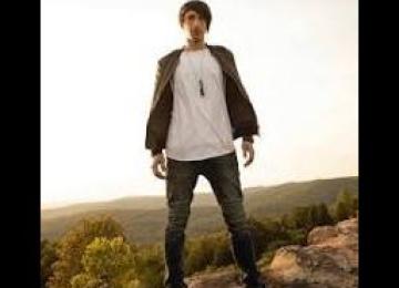 Reza  l  Edge of Illusion